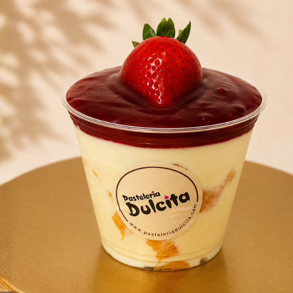 Mousse esponjado de melocotón en Pastelería Dulcita, Bogotá