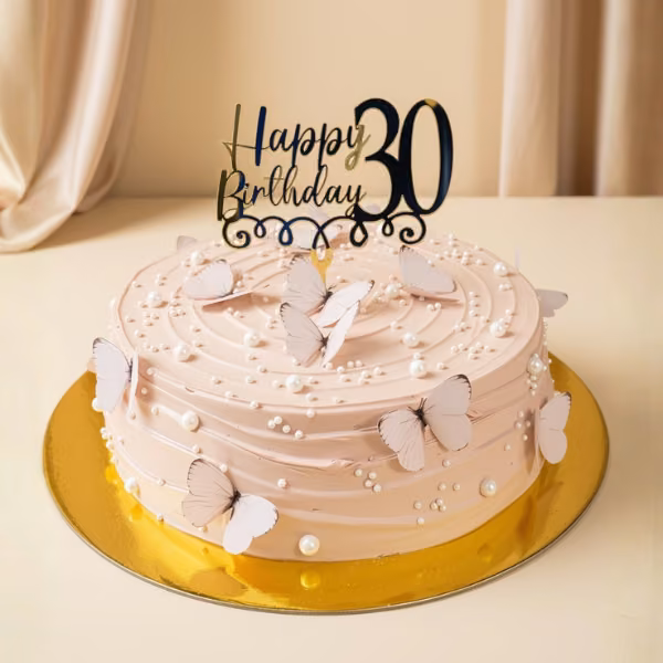 Torta de cumpleaños para mujer con mariposas y perlas en Bogotá — Pastelería Dulcita